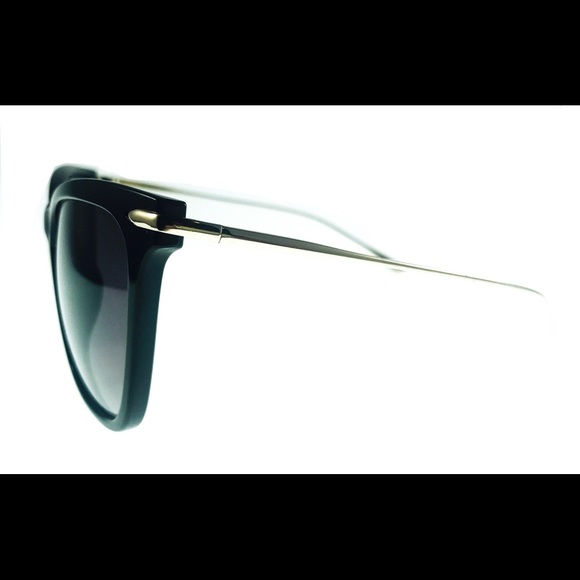 VG Luxury - Picture 2 of 2